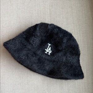 Black Fuzzy Bucket Hat y2k L.A